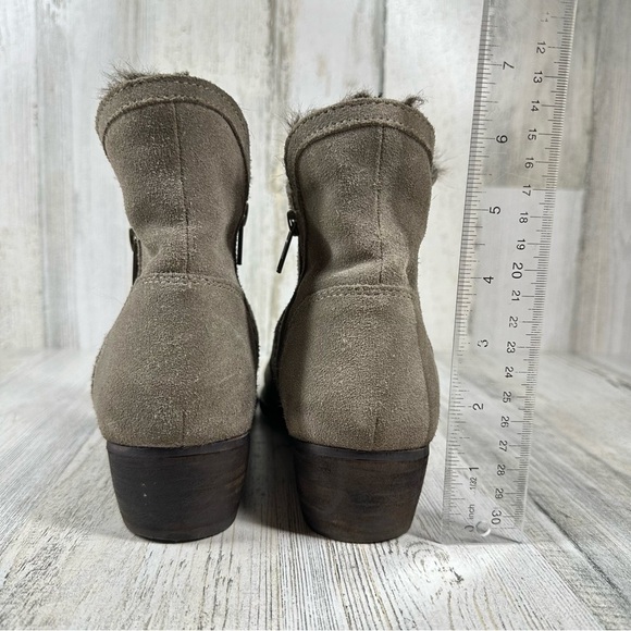 Seychelles Lucky Penny Taupe Suede Faux Fur Ankle Boot Double Zip Size #1075 - Picture 9 of 13